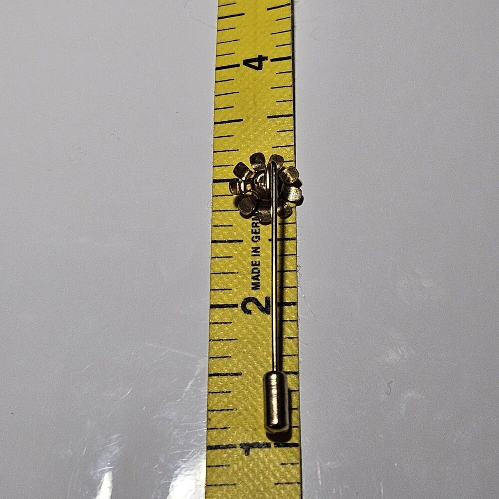 **Last Chance!! Final Sale** Gold Tone Vintage Dainty Daisy Stick Pin - Picture 4 of 9